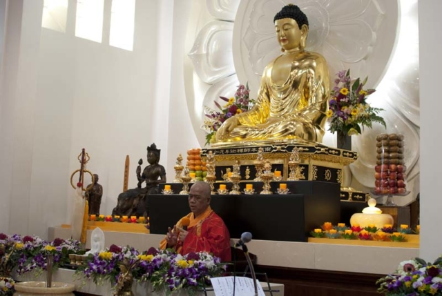 住持大和尚開示 Abbot Dharma Talk