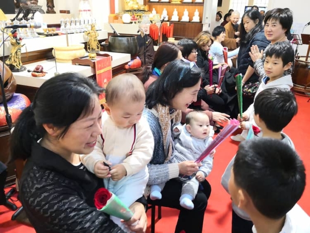 慶祝母親節 Mother's Day Celebration 慶祝母親節 Mother's Day Celebration