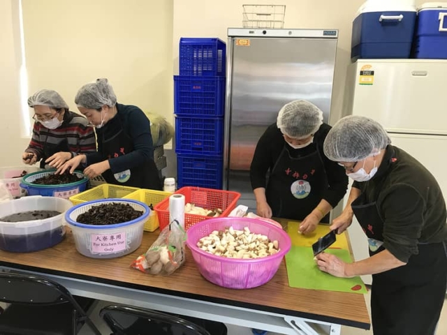 法會義工出坡 Volunteering 法會義工出坡 Volunteering